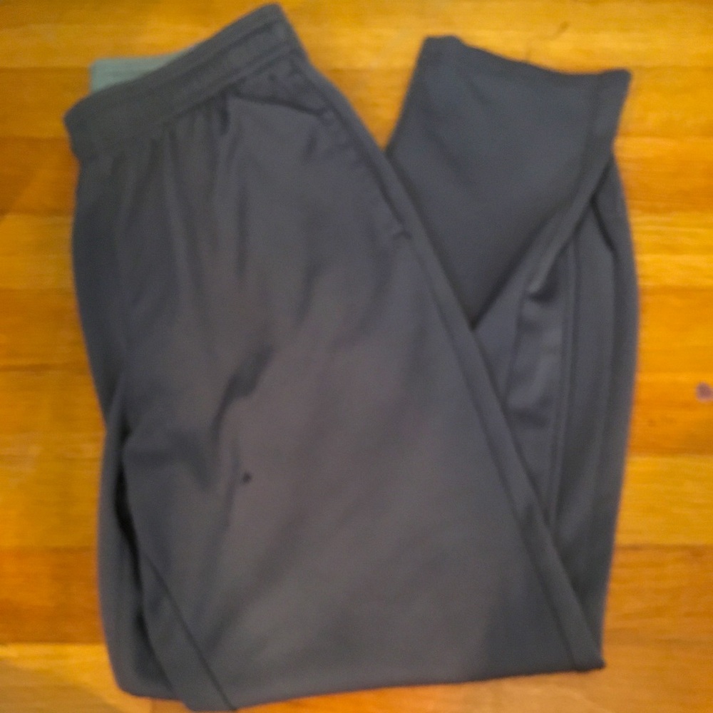 Grey sweatpants!!